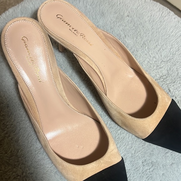 Gianvito Rossi 70 Cap Toe Mules Size 40 - Picture 2 of 3